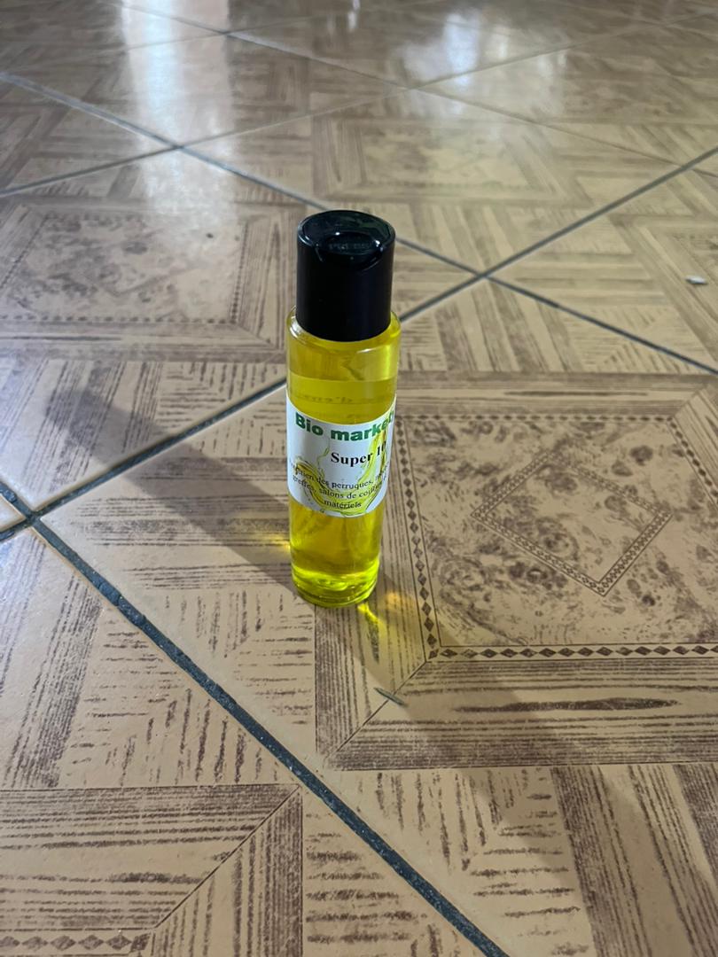 Super 10 (100ml) – Ravive l’éclat de tes cheveux artificiels en 1 minute